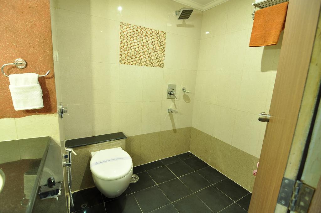 Hotel Venkatesh International Rāipur 객실 사진