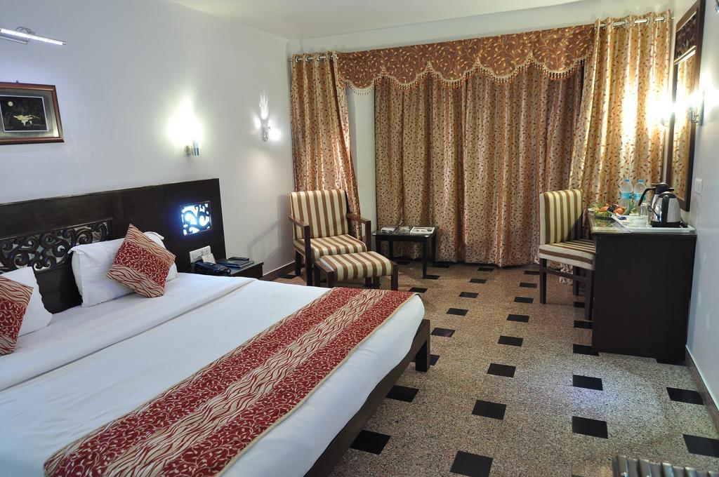 Hotel Venkatesh International Rāipur 객실 사진